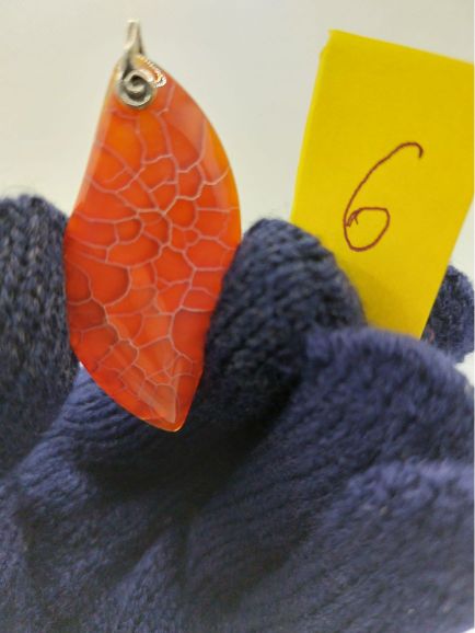 Agate orange — pierre pour le chakra sacré en Reiki à Lausanne avec Véronique Licini