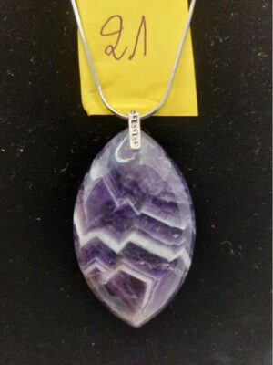 Création de pendentif avec bélière en pierre naturelle améthyste numéro 21