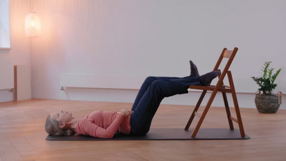 Exercice de pompe veineuse pour drainer les jambes enflées — méthode Ortho-Bionomy